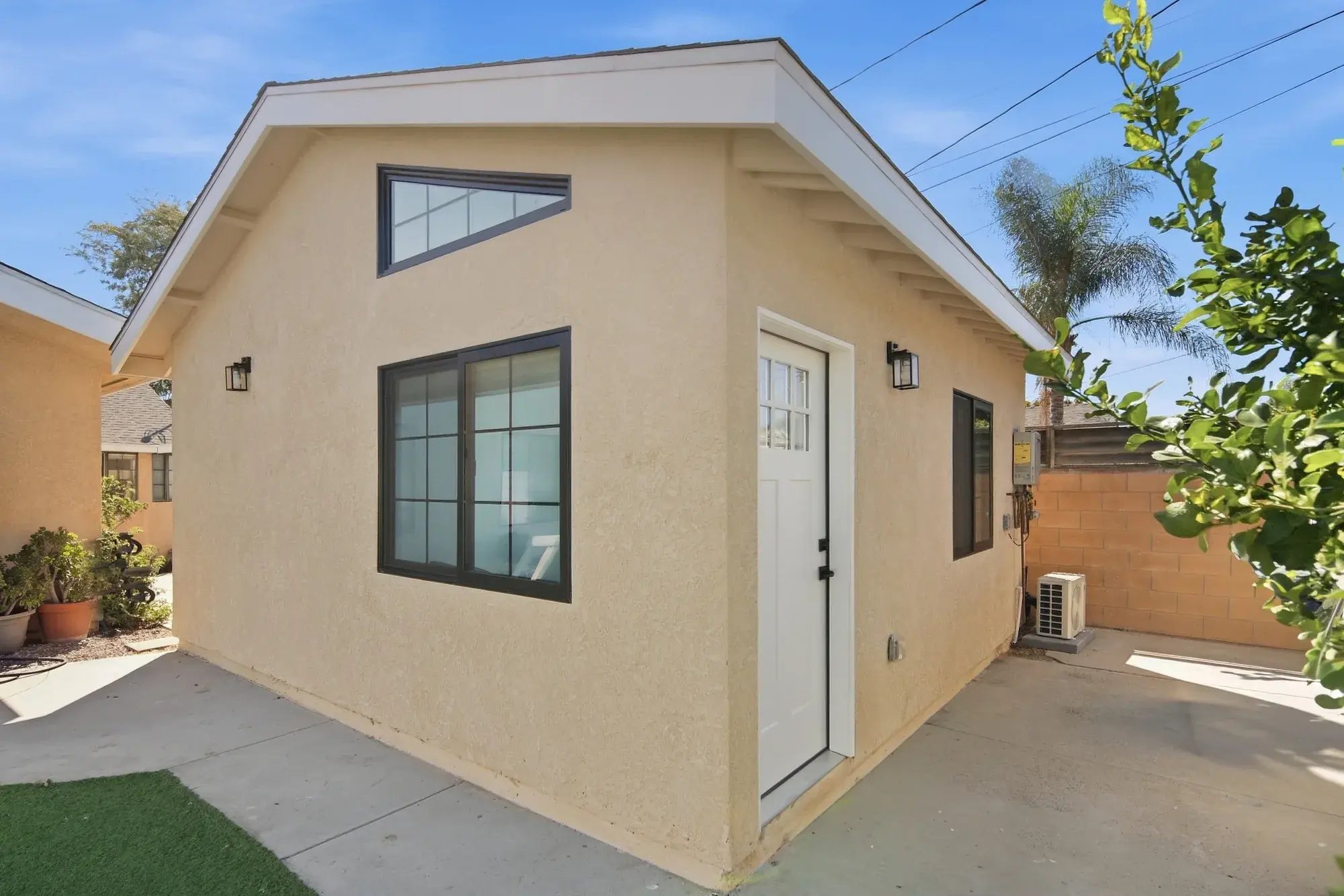 naomi-st-garage-conversion-burbank-exterior-entry