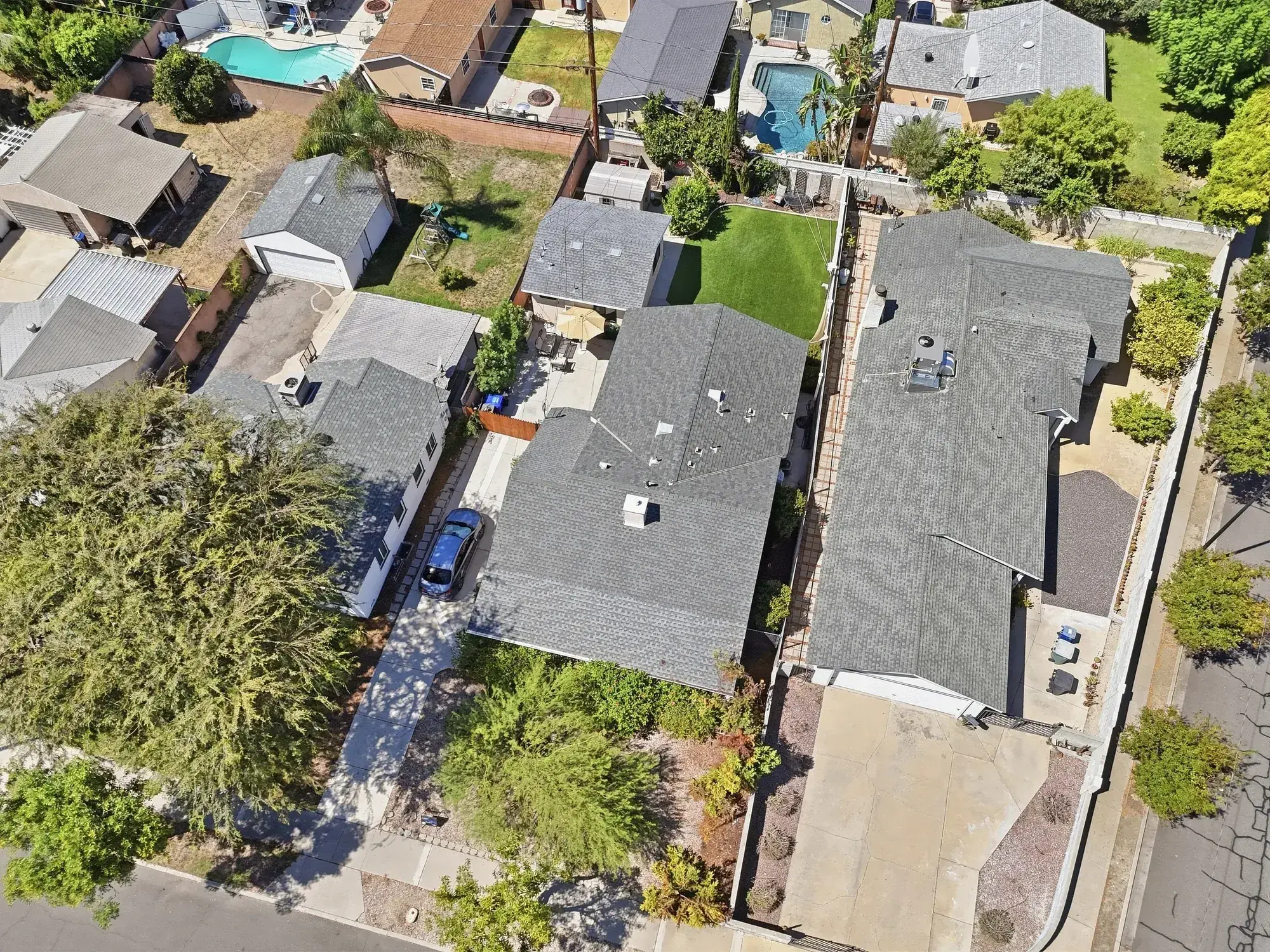 naomi-st-garage-conversion-burbank-aerial-lot