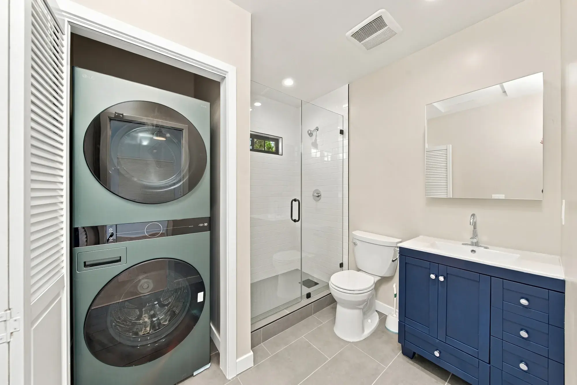 naomi-st-garage-conversion-burbank-bathroom-vanity